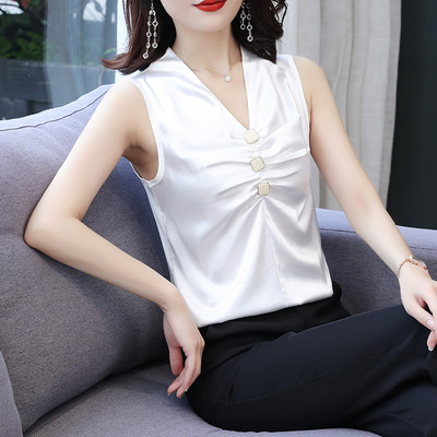 Γυναικεία σατέν αμάνικη μπλούζα με μεταλλικά στοιχεία