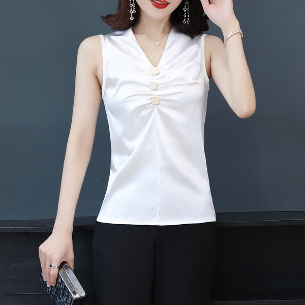 Γυναικεία σατέν αμάνικη μπλούζα με μεταλλικά στοιχεία