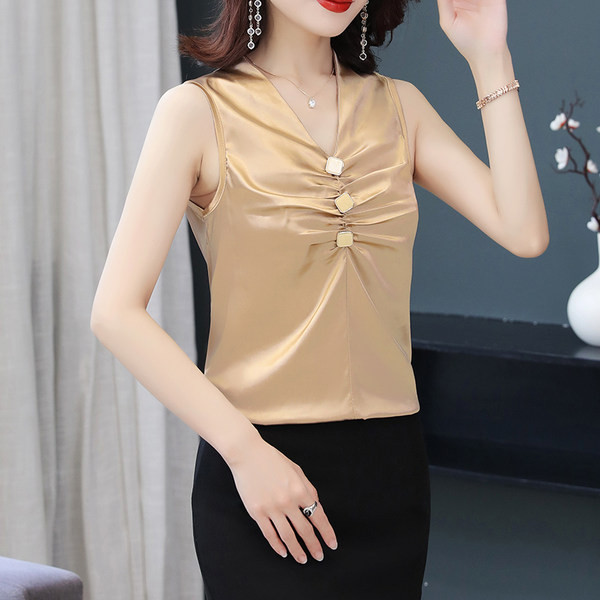 Γυναικεία σατέν αμάνικη μπλούζα με μεταλλικά στοιχεία