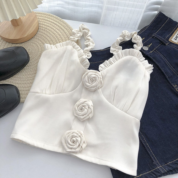 Moderni ženski poprsje s 3D cvjetovima