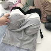 Naiste rinnakaim tavaline mudel mitmes värvitoonis