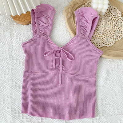 Laiade rihmade ja lipsudega igapäevane naiste topp