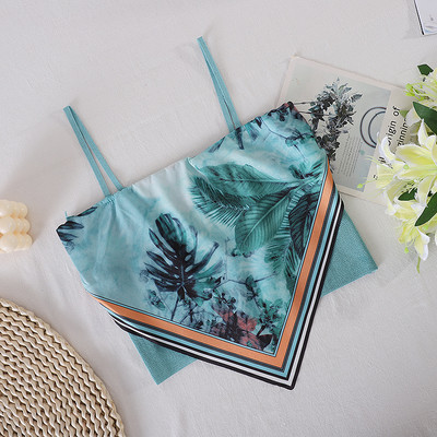 Γυναικεία κοντή αμάνικη μπλούζα με λεπτά τιραντάκια  και έγχρωμη εκτύπωση