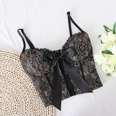 Trijų spalvų trumpas moteriškas apatinis trikotažas su kaspinu ir nėriniais