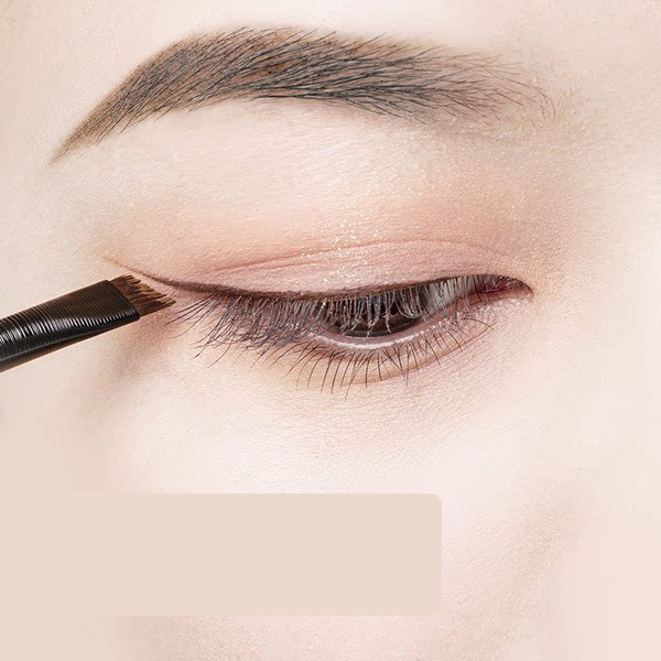 Комплект четки за вежди