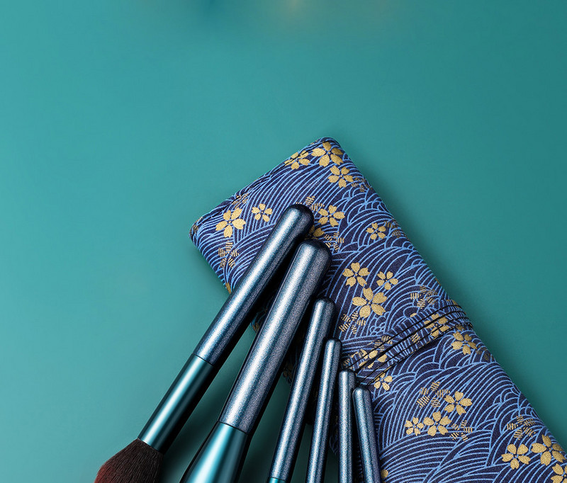 Σετ 7 ή 8 πινέλων μακιγιάζ