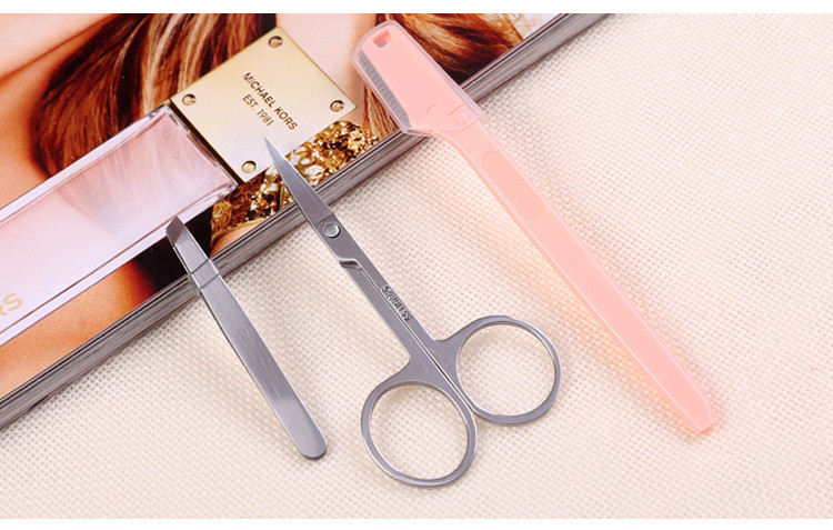 Καλλυντικό σετ διαμόρφωσης φρυδιών