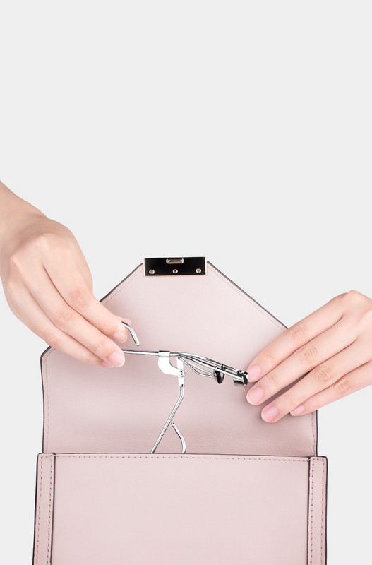 Μπικουτί βλεφαρίδων