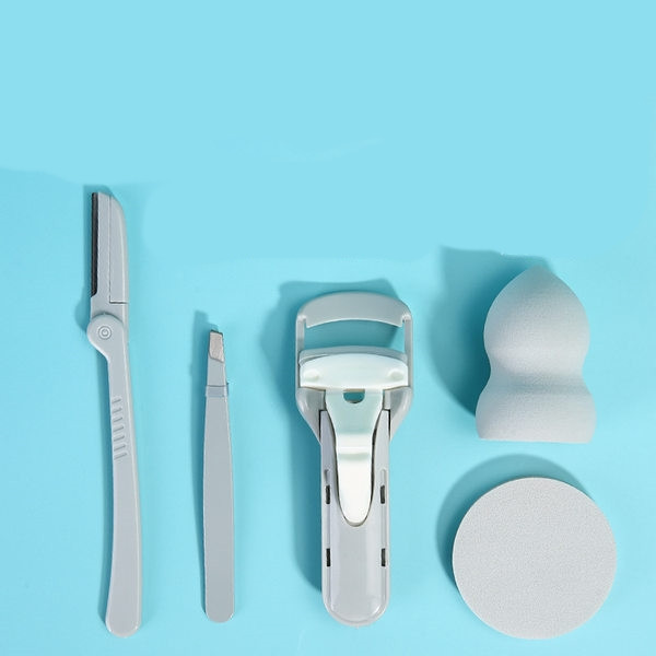 Σετ από πέντε μέρη κατάλληλο για τον καθαρισμό των φρυδιών