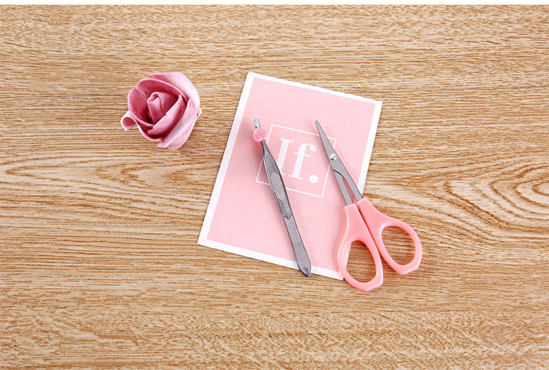 Eyebrow shaping kit - including scissors and tweezers