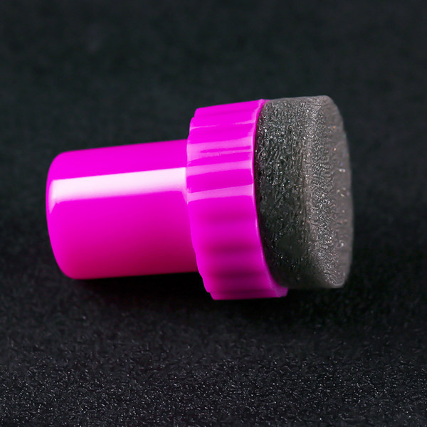 Sūklis apaļā formā, kas piemērots ombre manikīram