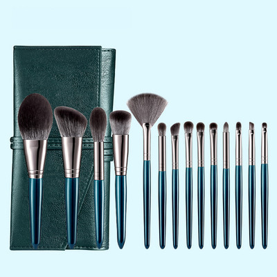 Komplektis 14 meigipintslit