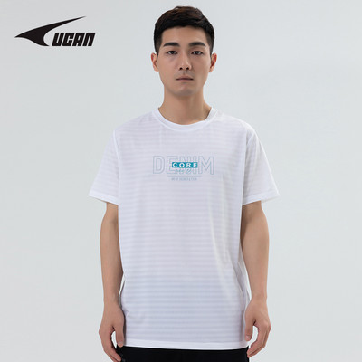 Vabaaja meeste T-särk, millel on aplikatsioon