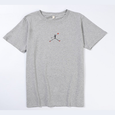 Ανδρικό βαμβακερό μπλουζάκι με επιγραφή και απλικέ σε σχήμα Ο