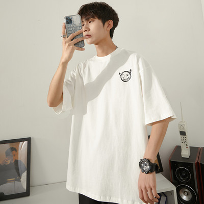 Ανδρικό μπλουζάκι με οβάλ λαιμόκοψη