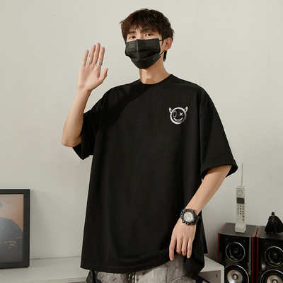 Ανδρικό μπλουζάκι με οβάλ λαιμόκοψη