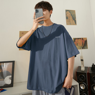 Ανδρικό μπλουζάκι με οβάλ λαιμόκοψη