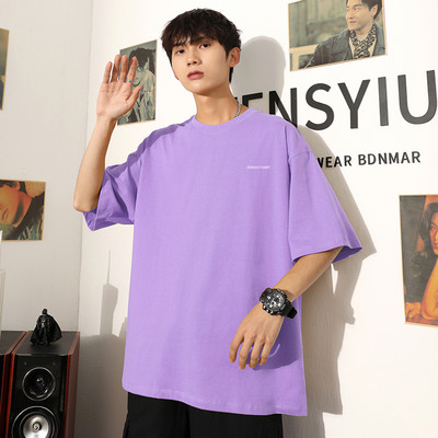 Ανδρικό μπλουζάκι με οβάλ λαιμόκοψη