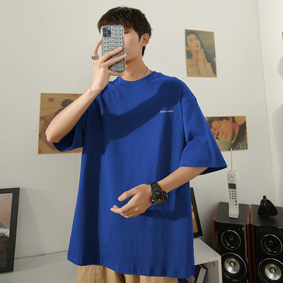 Ανδρικό μπλουζάκι με οβάλ λαιμόκοψη