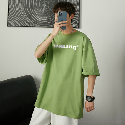 Ανδρικό μπλουζάκι με οβάλ λαιμόκοψη