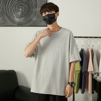 Ανδρικό μπλουζάκι με οβάλ λαιμόκοψη