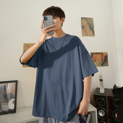 Ανδρικό μπλουζάκι με οβάλ λαιμόκοψη