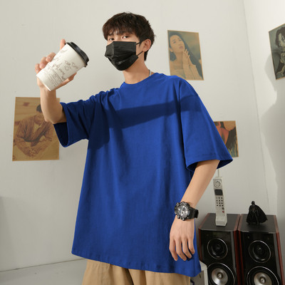 Ανδρικό μπλουζάκι με οβάλ λαιμόκοψη