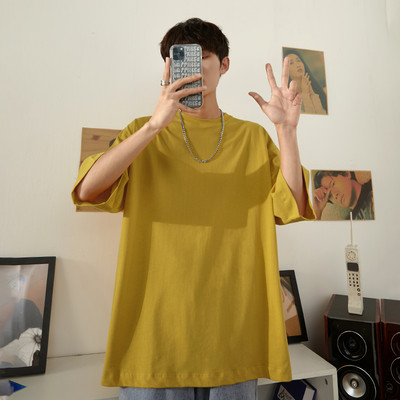 Ανδρικό μπλουζάκι με οβάλ λαιμόκοψη