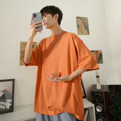 Ανδρικό μπλουζάκι με οβάλ λαιμόκοψη