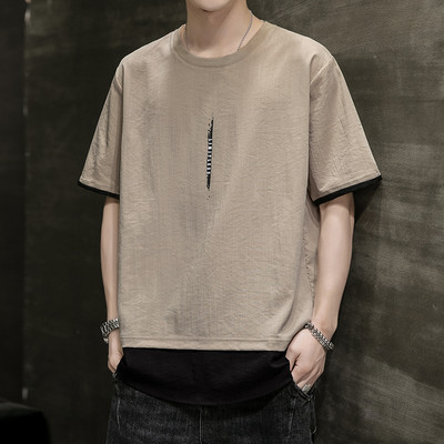 Ανδρικό μπλουζάκι φαρδύ μοντέλο με επιγραφή και οβάλ κολάρο