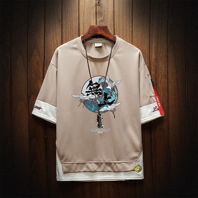 Uue mudeli aplikatsiooniga meeste vabaaja T-särk