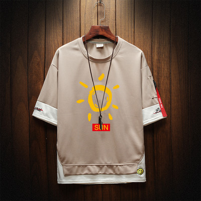 Uue mudeli aplikatsiooniga meeste vabaaja T-särk