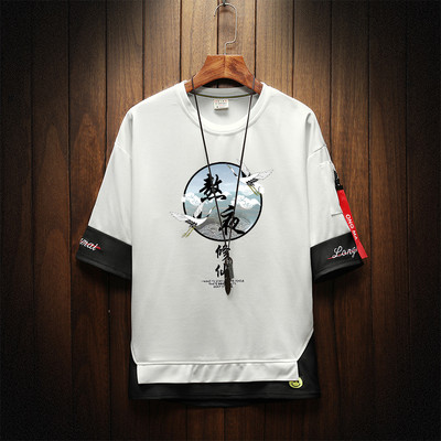 Uue mudeli aplikatsiooniga meeste vabaaja T-särk