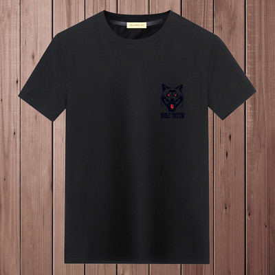 Casual ανδρικό μπλουζάκι με διάφορες εφαρμογές και κοντά μανίκια