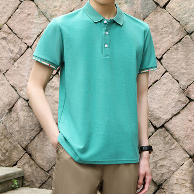 Ανδρικό μπλουζάκι απλό μοντέλο με κλασικό κολάρο και κουμπιά