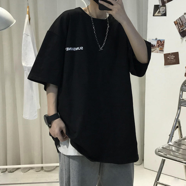 Igapäevane lai kirjaga t-särk - mitmes värvitoonis