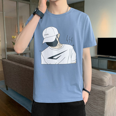 Uue mudeli suvine aplikatsiooniga meeste T-särk