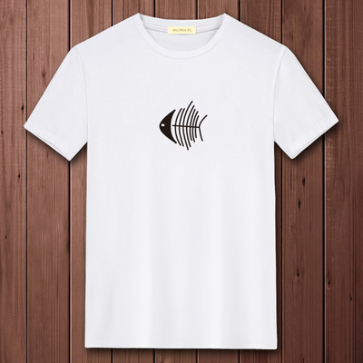 Ανδρικό μπλουζάκι με οβάλ λαιμόκοψη και απλικέ