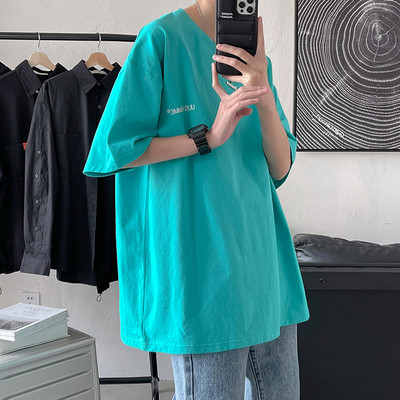 Ανδρικό μπλουζάκι με στρογγυλή λαιμόκοψη - φαρδύ μοντέλο