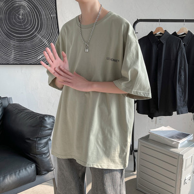 Ανδρικό μπλουζάκι με στρογγυλή λαιμόκοψη - φαρδύ μοντέλο