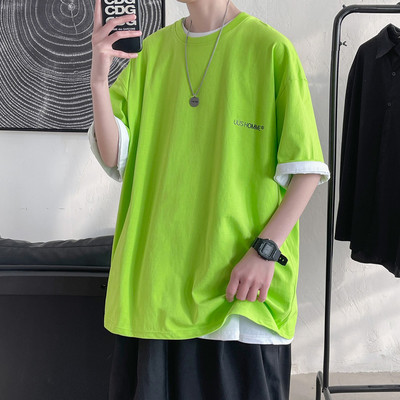 Ανδρικό μπλουζάκι με στρογγυλή λαιμόκοψη - φαρδύ μοντέλο