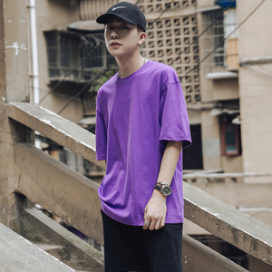 Ανδρικό μπλουζάκι απλό μοντέλο με κοντά μανίκια σε διάφορα χρώματα