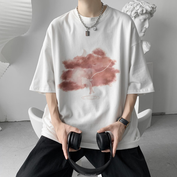 Suvine aplikatsiooni ja lühikeste varrukatega T-särk meestele