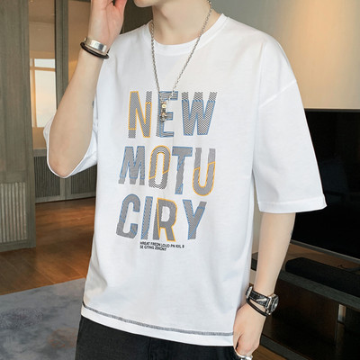 Casual ανδρικό μπλουζάκι - με λαιμόκοψη και απλικέ