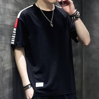 Casual ανδρικό μπλουζάκι - με λαιμόκοψη και απλικέ