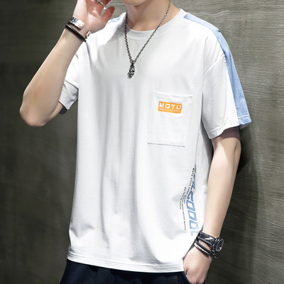 Casual ανδρικό μπλουζάκι - με λαιμόκοψη και απλικέ