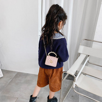 Κλασικό μοντέλο παιδική μίνι τσάντα με αγκράφα και διακοσμητικά μαργαριτάρια