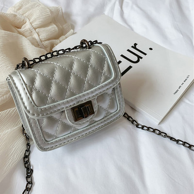 Παιδική μοντέρνα τσάντα απλό μοντέλο με αγκράφα για κορίτσια