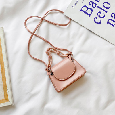 Stiilne lastekoti tavaline mudel pikkade ja lühikeste sangadega