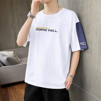 Мъжка тениска с къс ръкав и овално деколте-апликация 